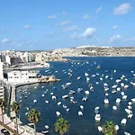 Seaside Comfort In St'pauls Bay Steps From The Sea By 360 Estates Apartman