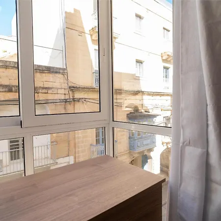 Apartamento Seaside Comfort In St'pauls Bay Steps From The Sea By 360 Estates