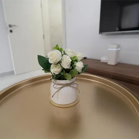 Seaside Comfort In St'pauls Bay Steps From The Sea By 360 Estates 세인트폴스베이