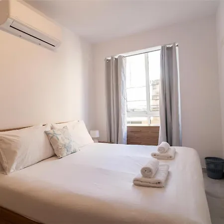 Seaside Comfort In St'pauls Bay Steps From The Sea By 360 Estates Apartamento St. Paul's Bay