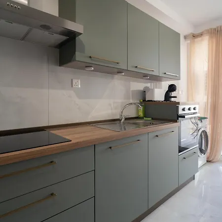 Apartamento Seaside Comfort In St'pauls Bay Steps From The Sea By 360 Estates