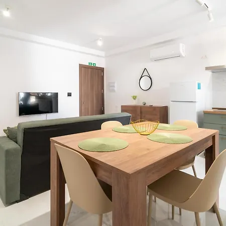 Apartamento Seaside Comfort In St'pauls Bay Steps From The Sea By 360 Estates *