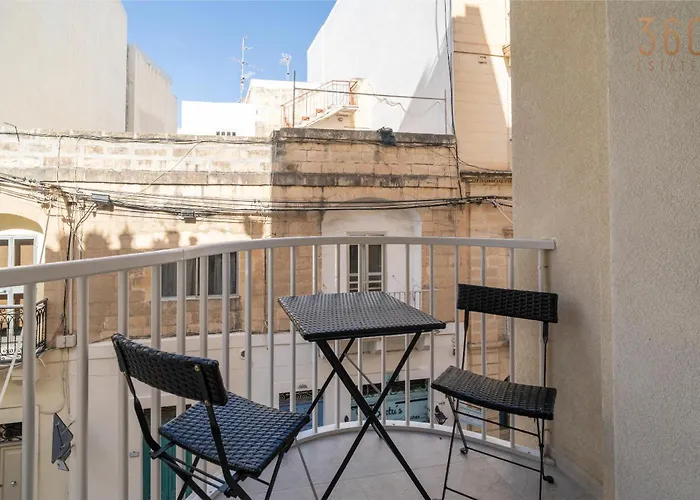 Appartamento Seaside Comfort In St'pauls Bay Steps From The Sea By 360 Estates