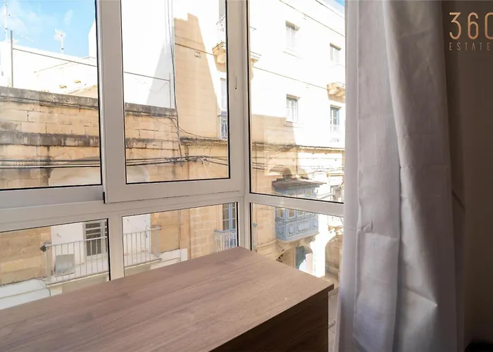 Appartamento Seaside Comfort In St'pauls Bay Steps From The Sea By 360 Estates