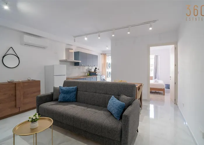 Seaside Comfort In St'pauls Bay Steps From The Sea By 360 Estates St. Paul's Bay