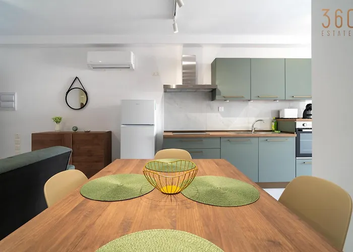 Appartamento Seaside Comfort In St'pauls Bay Steps From The Sea By 360 Estates