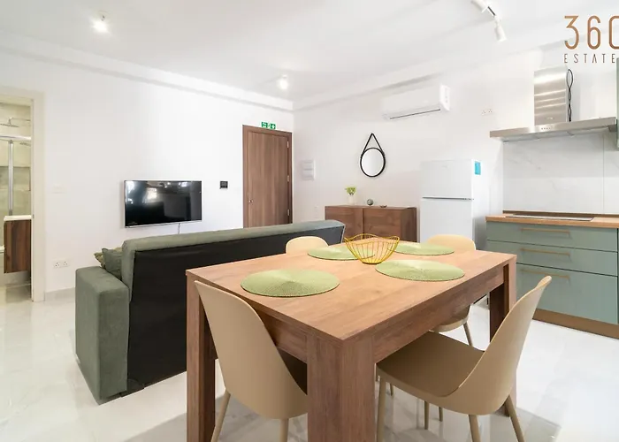 Appartamento Seaside Comfort In St'pauls Bay Steps From The Sea By 360 Estates *