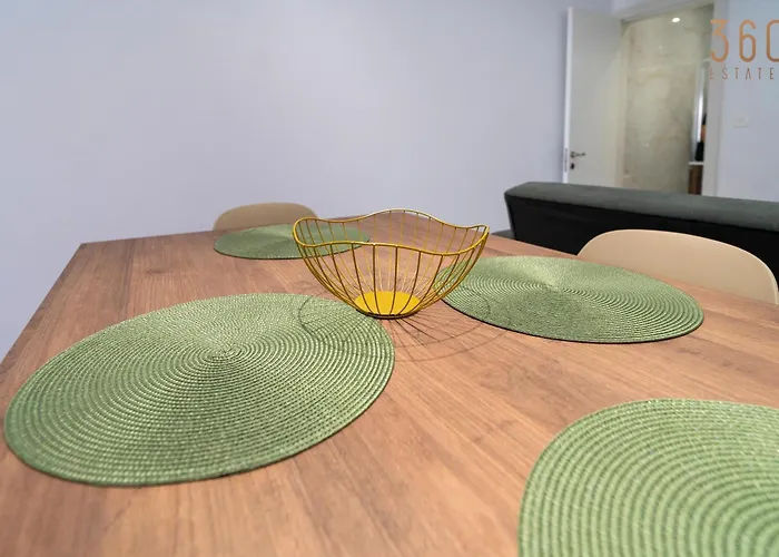 Seaside Comfort In St'pauls Bay Steps From The Sea By 360 Estates * St. Paul's Bay