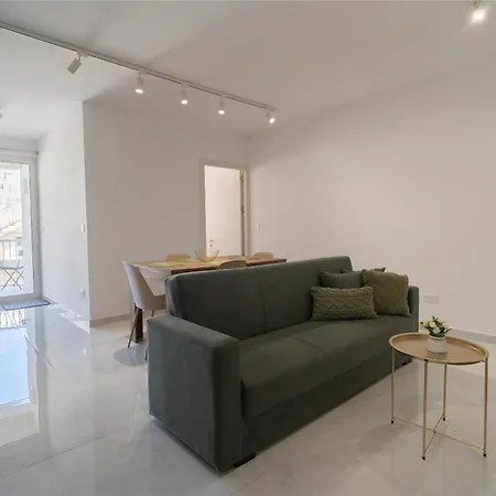 Апартаменты Seaside Comfort In St'pauls Bay Steps From The Sea By 360 Estates *